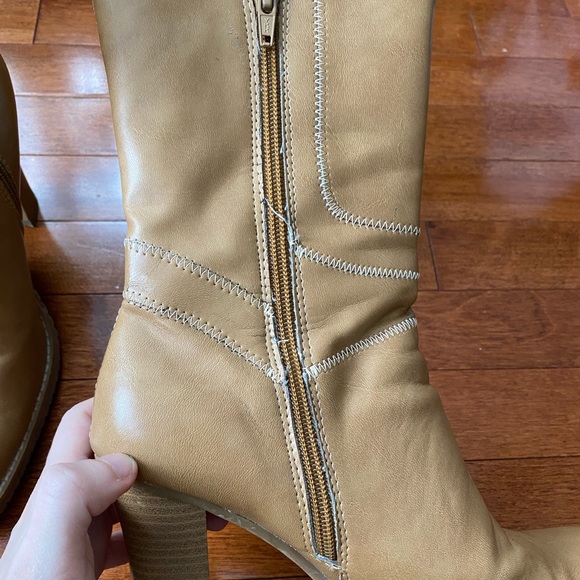 725 Originals Tan coloured heeled booties, size 7.5 - Picture 5 of 7